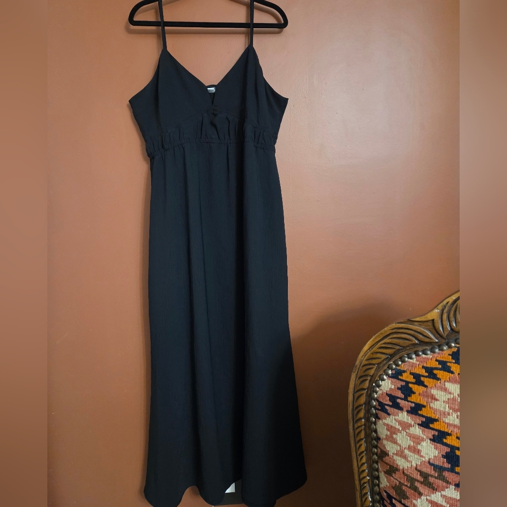 Elegant Black Maxi Dress